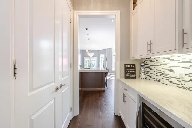 1040 Kent Avenue, Oakville - photo 20