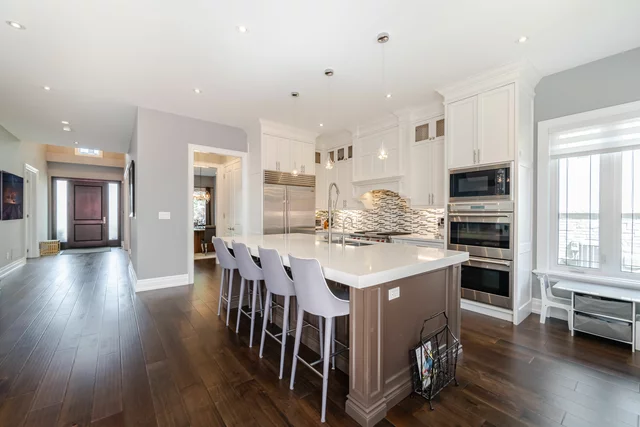 1040 Kent Avenue, Oakville - photo 23