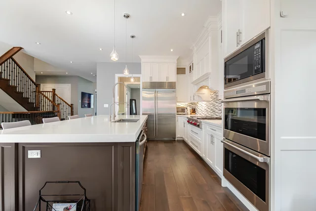 1040 Kent Avenue, Oakville - photo 24