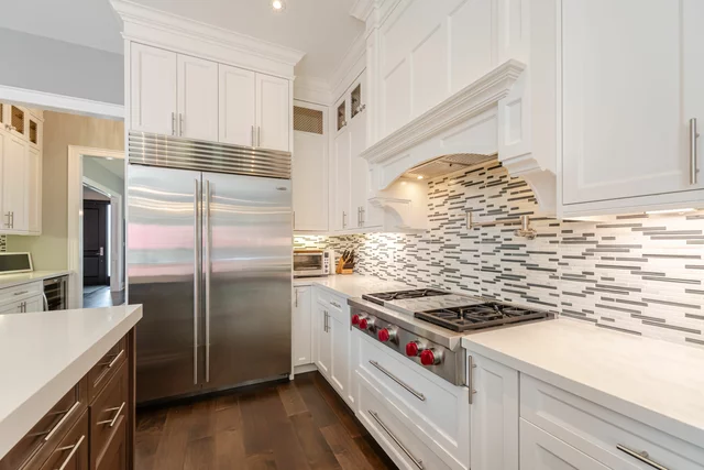 1040 Kent Avenue, Oakville - photo 25