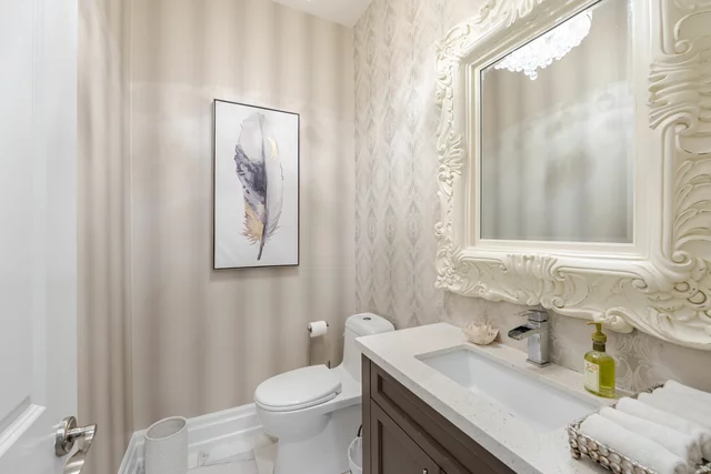 1040 Kent Avenue, Oakville - photo 37