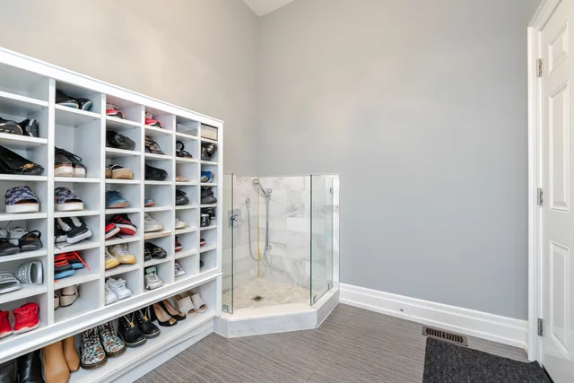1040 Kent Avenue, Oakville - photo 38