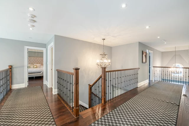 1040 Kent Avenue, Oakville - photo 42