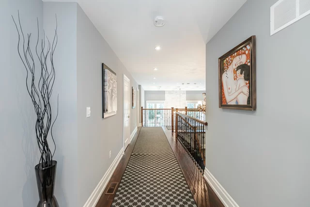 1040 Kent Avenue, Oakville - photo 43