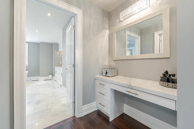 1040 Kent Avenue, Oakville - photo 49