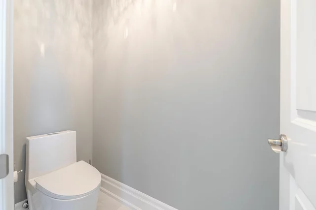 1040 Kent Avenue, Oakville - photo 53
