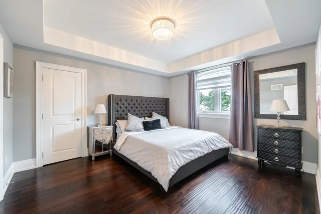 1040 Kent Avenue, Oakville - photo 58