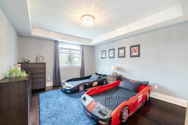 1040 Kent Avenue, Oakville - photo 62
