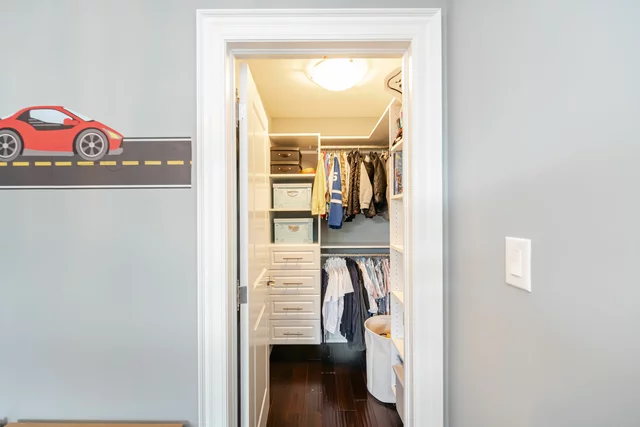 1040 Kent Avenue, Oakville - photo 64