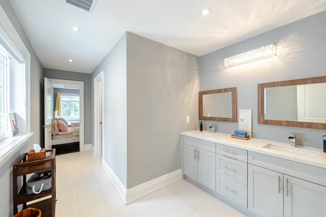 1040 Kent Avenue, Oakville - photo 65