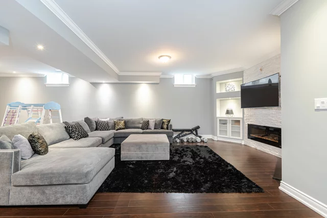 1040 Kent Avenue, Oakville - photo 76