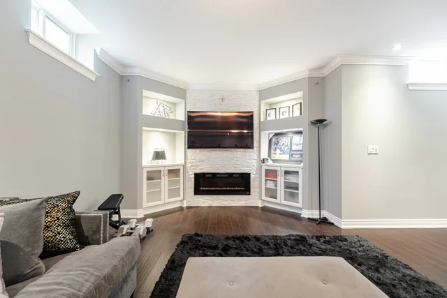 1040 Kent Avenue, Oakville - photo 77
