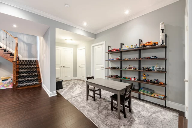 1040 Kent Avenue, Oakville - photo 86