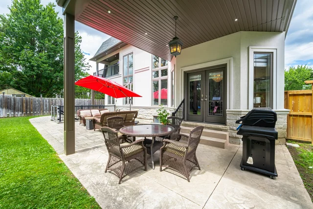 1040 Kent Avenue, Oakville - photo 93