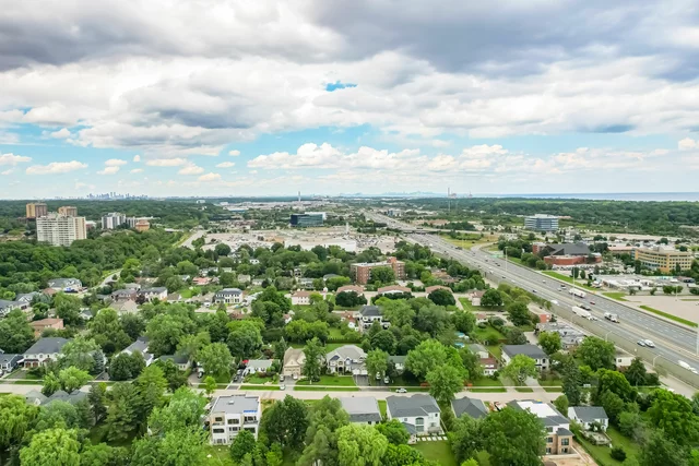 1040 Kent Avenue, Oakville - photo 104