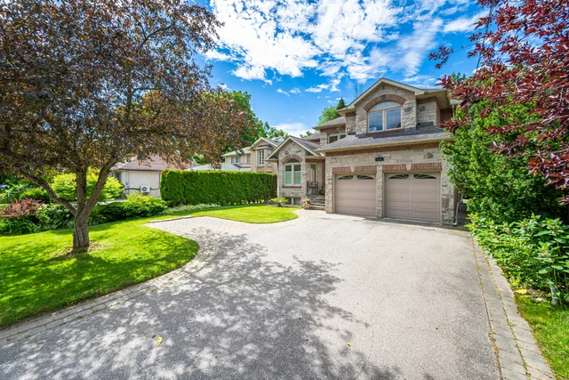 174 Burnhamthorpe Road, Etobicoke - photo 11