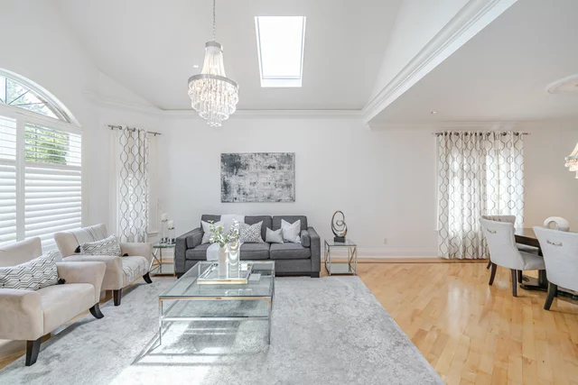 174 Burnhamthorpe Road, Etobicoke - photo 17