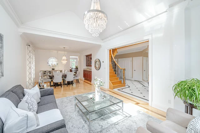 174 Burnhamthorpe Road, Etobicoke - photo 19