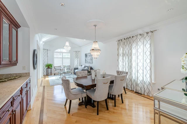 174 Burnhamthorpe Road, Etobicoke - photo 21