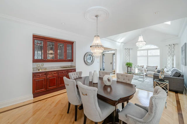 174 Burnhamthorpe Road, Etobicoke - photo 22