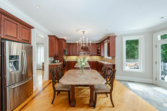 174 Burnhamthorpe Road, Etobicoke - photo 25