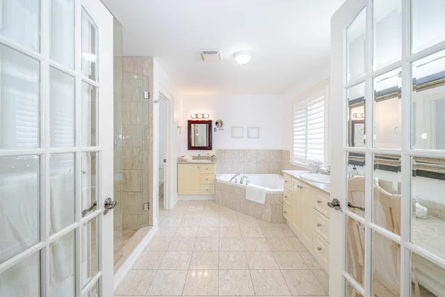 174 Burnhamthorpe Road, Etobicoke - photo 46