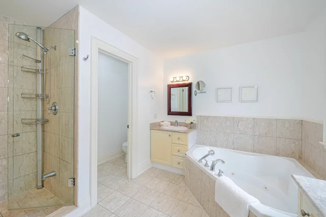 174 Burnhamthorpe Road, Etobicoke - photo 48
