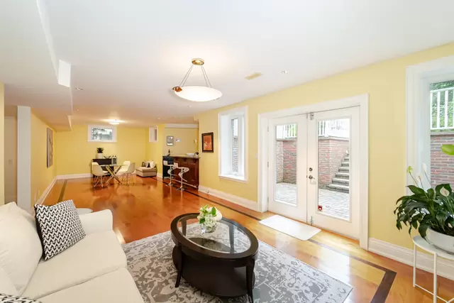 174 Burnhamthorpe Road, Etobicoke - photo 68