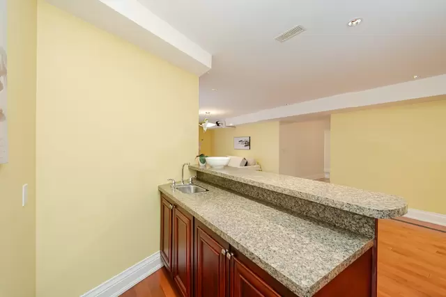 174 Burnhamthorpe Road, Etobicoke - photo 73