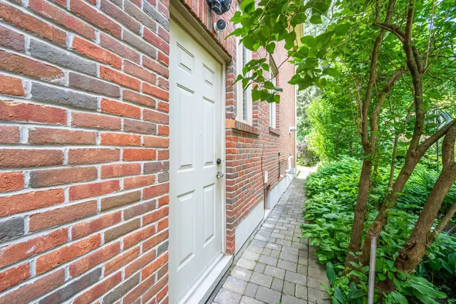 174 Burnhamthorpe Road, Etobicoke - photo 80