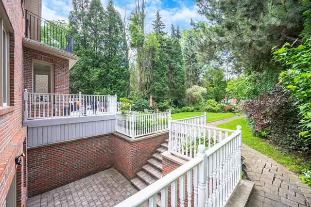 174 Burnhamthorpe Road, Etobicoke - photo 81