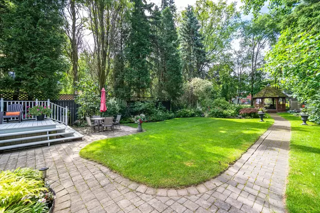 174 Burnhamthorpe Road, Etobicoke - photo 89