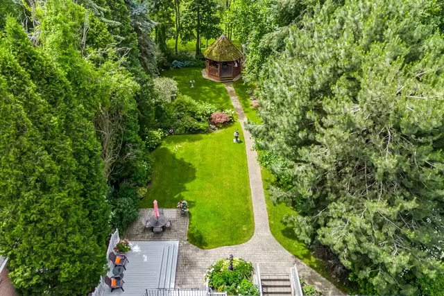 174 Burnhamthorpe Road, Etobicoke - photo 97