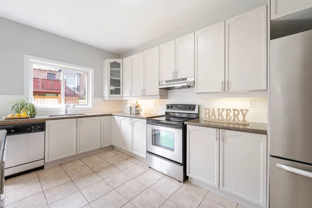 131 Rushworth Drive, Ajax - photo 24