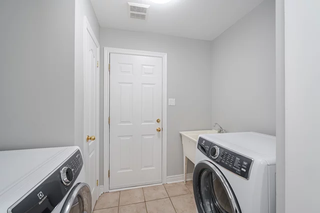 131 Rushworth Drive, Ajax - photo 29