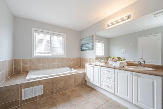131 Rushworth Drive, Ajax - photo 36