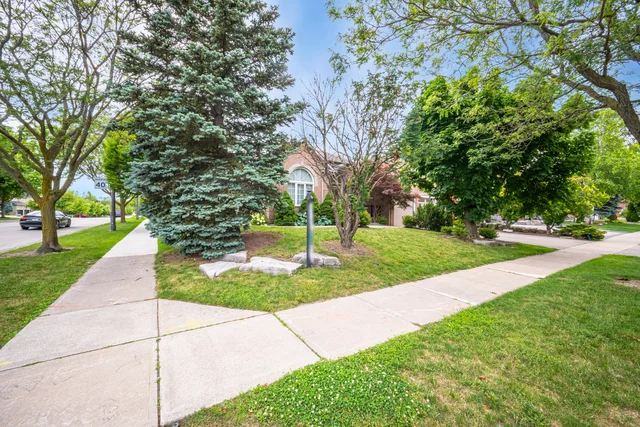 2 Polo Crescent, Woodbridge - photo 12