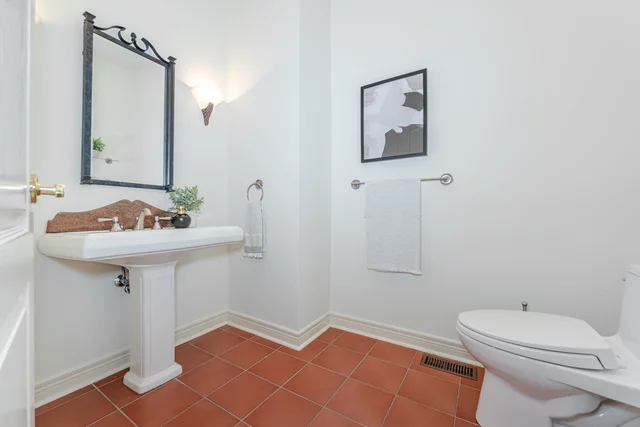 2 Polo Crescent, Woodbridge - photo 41