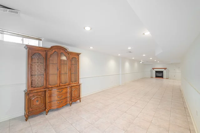2 Polo Crescent, Woodbridge - photo 66