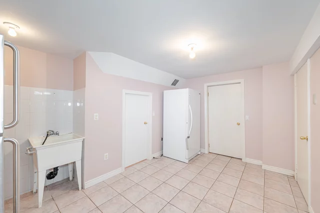 2 Polo Crescent, Woodbridge - photo 68