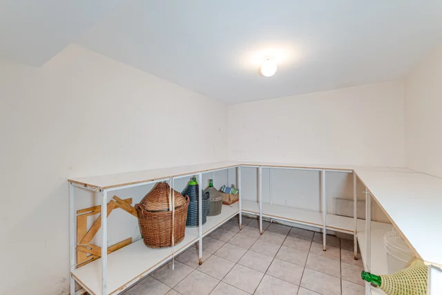 2 Polo Crescent, Woodbridge - photo 69