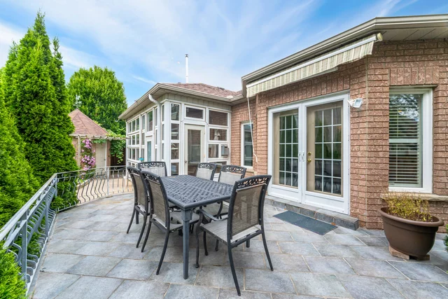 2 Polo Crescent, Woodbridge - photo 77