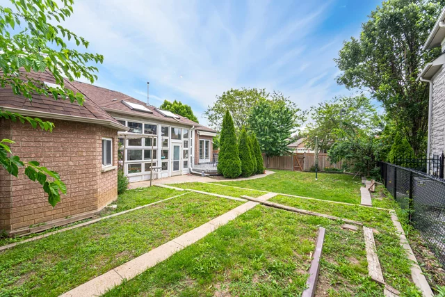 2 Polo Crescent, Woodbridge - photo 81