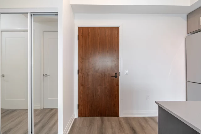 #711-509 Dundas Street West, Oakville - photo 7