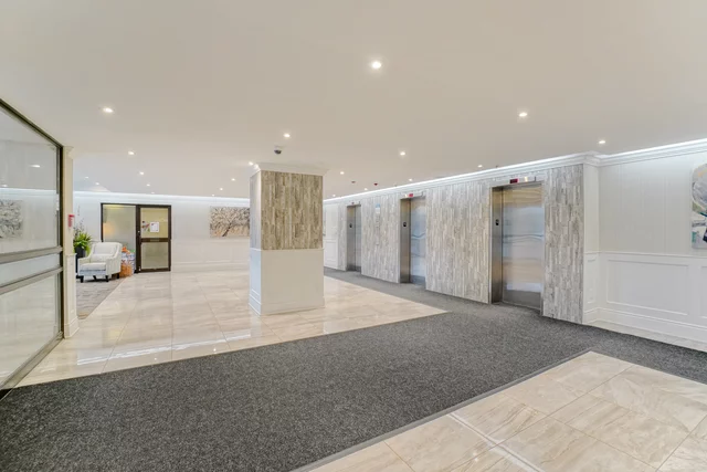 #214-475 The West Mall, Etobicoke - photo 6
