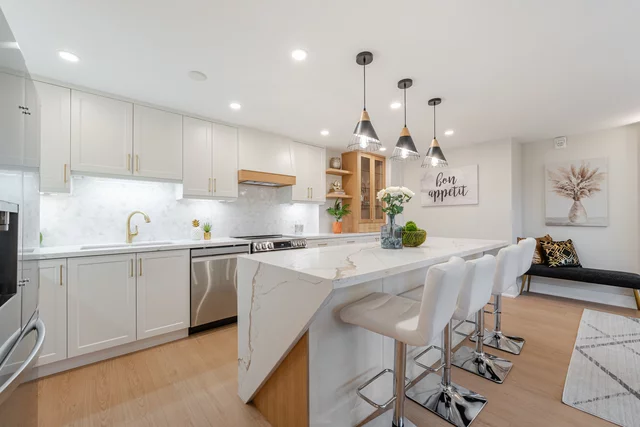 #214-475 The West Mall, Etobicoke - photo 13