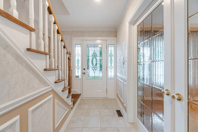 2134 Sheppard Avenue West, North York - photo 4