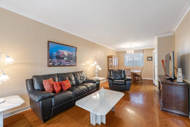 2134 Sheppard Avenue West, North York - photo 7