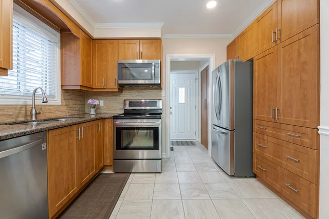 2134 Sheppard Avenue West, North York - photo 13