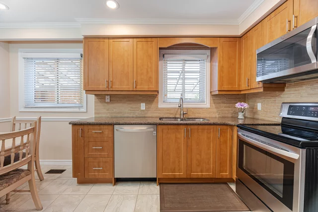 2134 Sheppard Avenue West, North York - photo 14